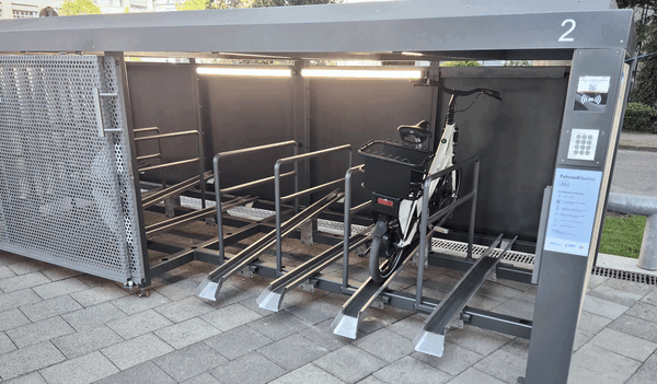 Abstellanlage für Fahrräder mit Zugangstechnik Abstellanlage für Fahrräder mit Zugangstechnik